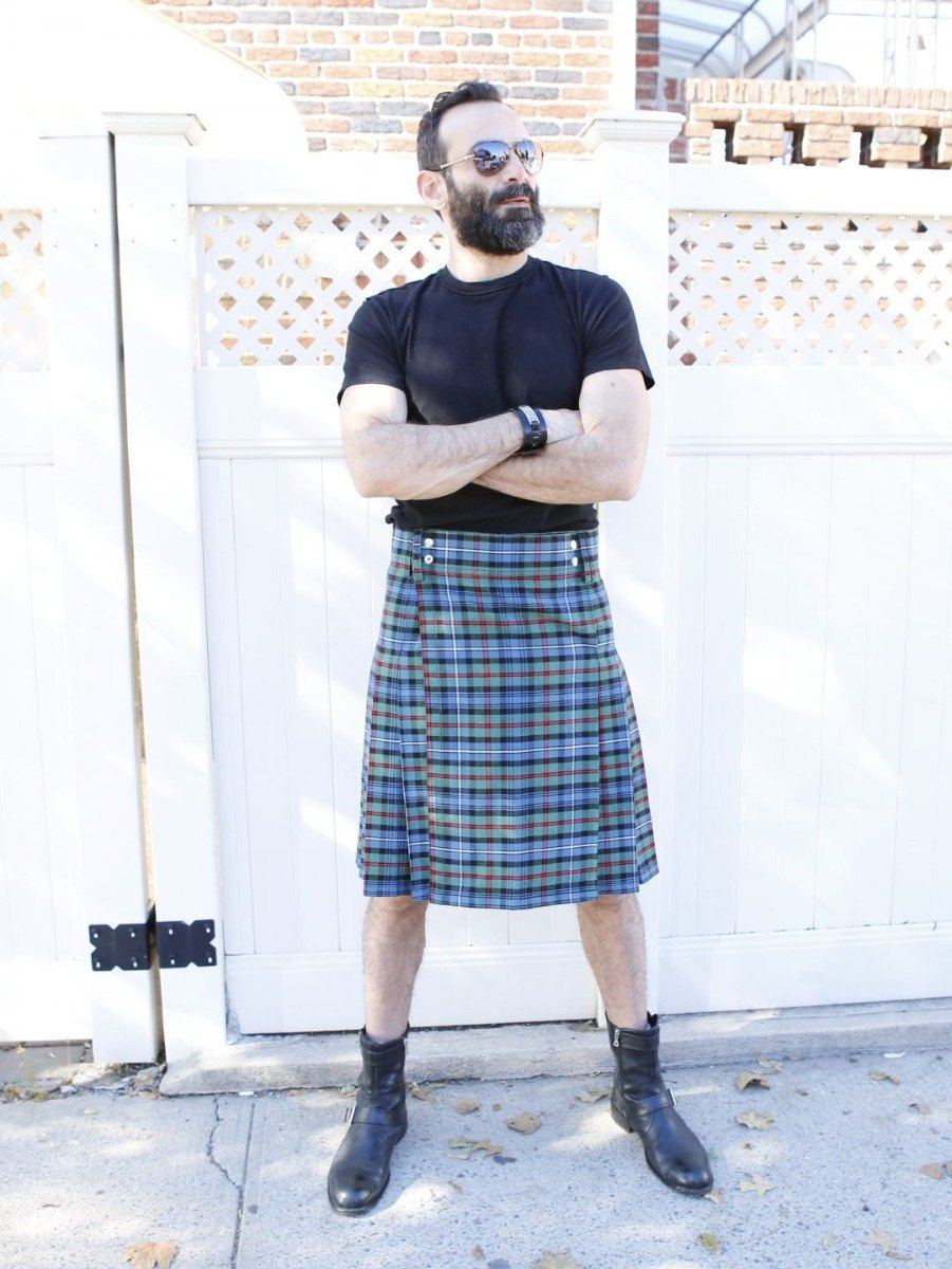 Modern Tartan Kilt with Front and Back Pockets – Scottish Kilt