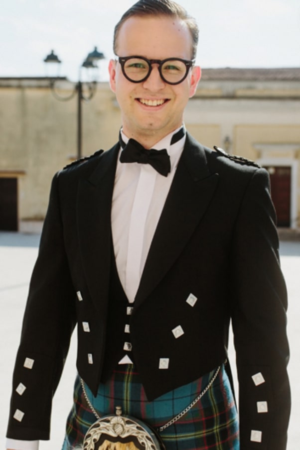 Scottish Men Prince Charlie Kilt Jacket & Waistcoat Traditional 5 Yard Kilts  Set