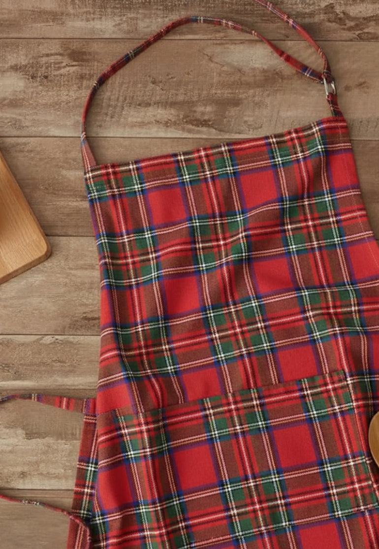 Tartan Apron with Large Front Pocket – Scottish Kilt
